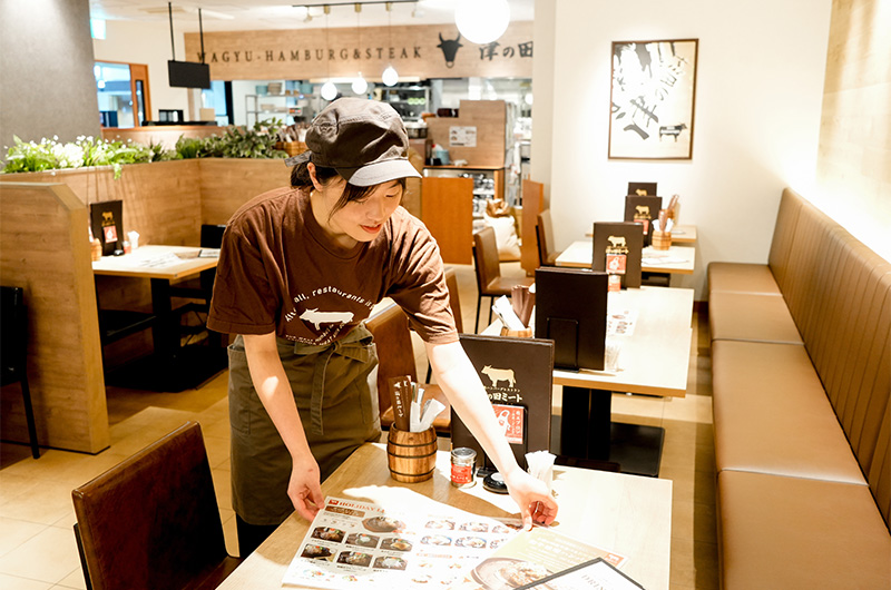 津の田ミート店長